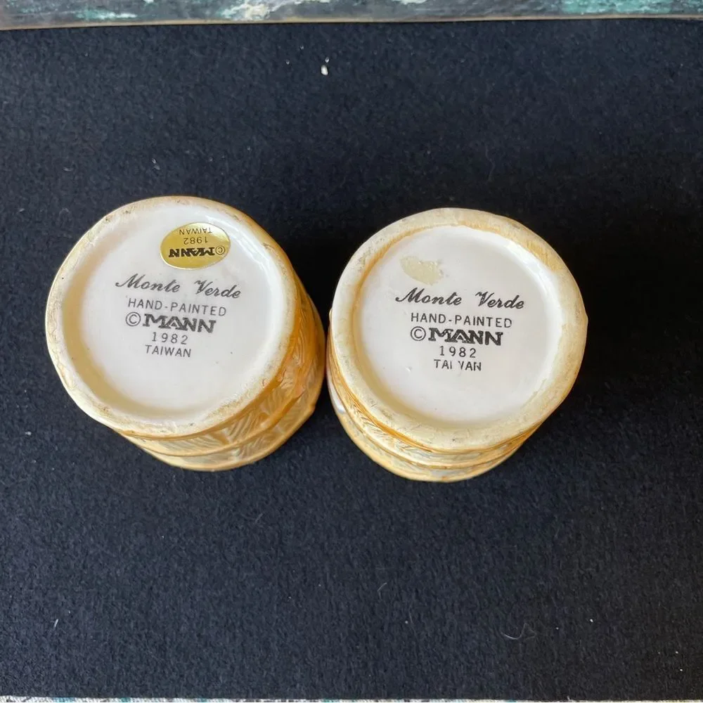 Monte Verde mustard ketchup bucket condiment jars hand painted 1982 Vintage